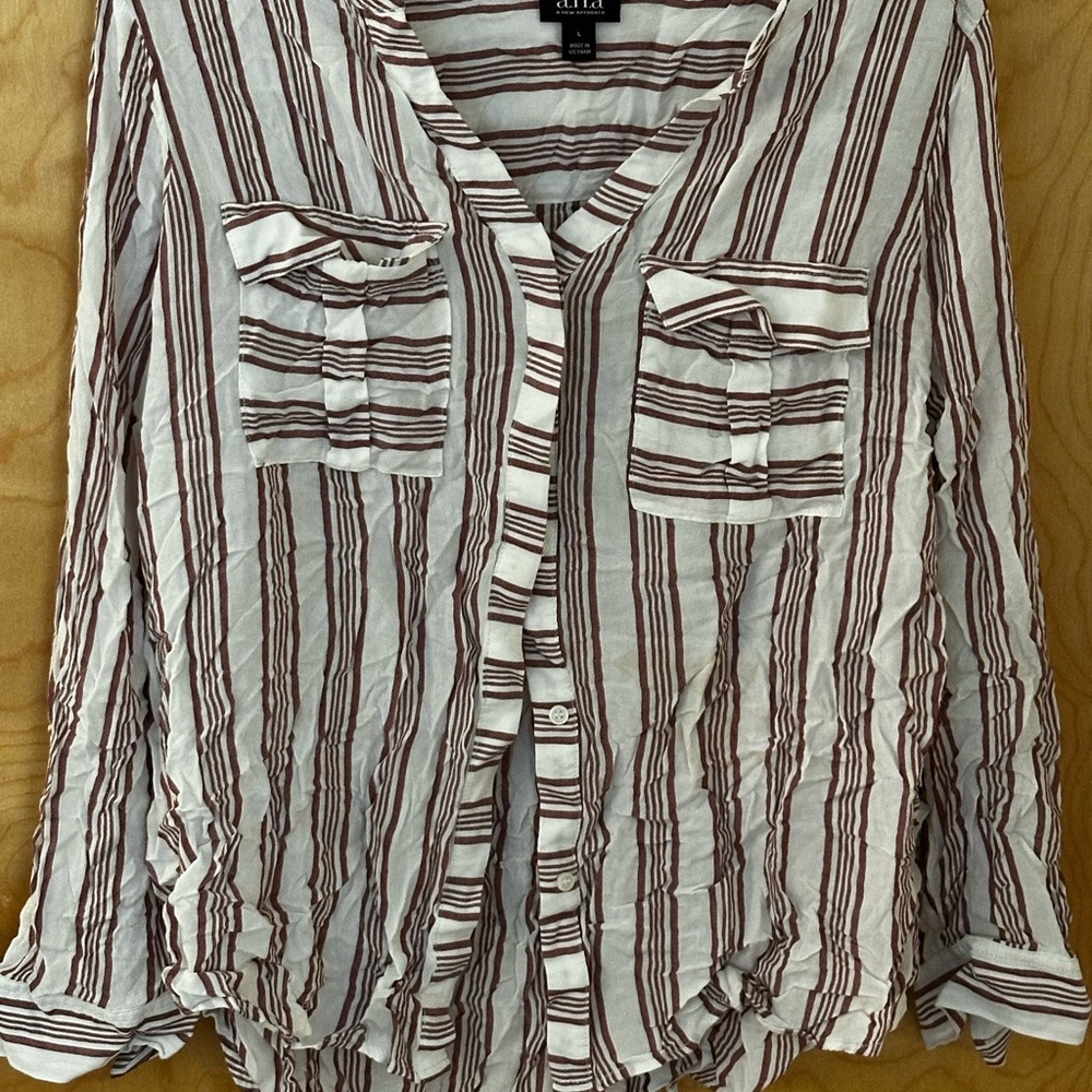a.n.a Burgundy and White Crinkle Long Sleeve Blouse